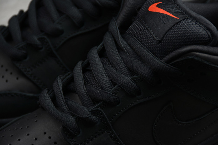 nike dunk sb low “pigeon” 883232-008