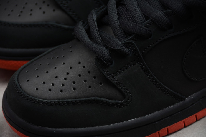 nike dunk sb low “pigeon” 883232-008