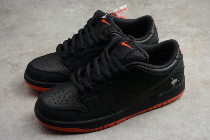 nike dunk sb low “pigeon” 883232-008
