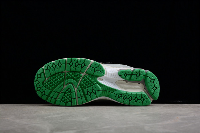 new balance "protection pack" ml2002rgd