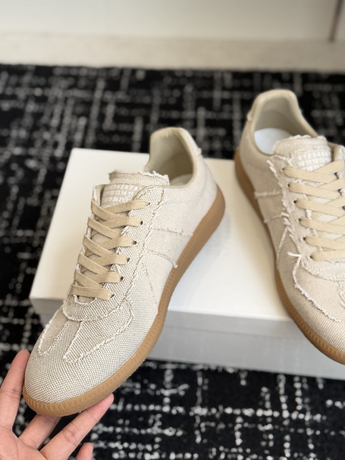 Ma*iso*n Mar*giela MNMA-0222