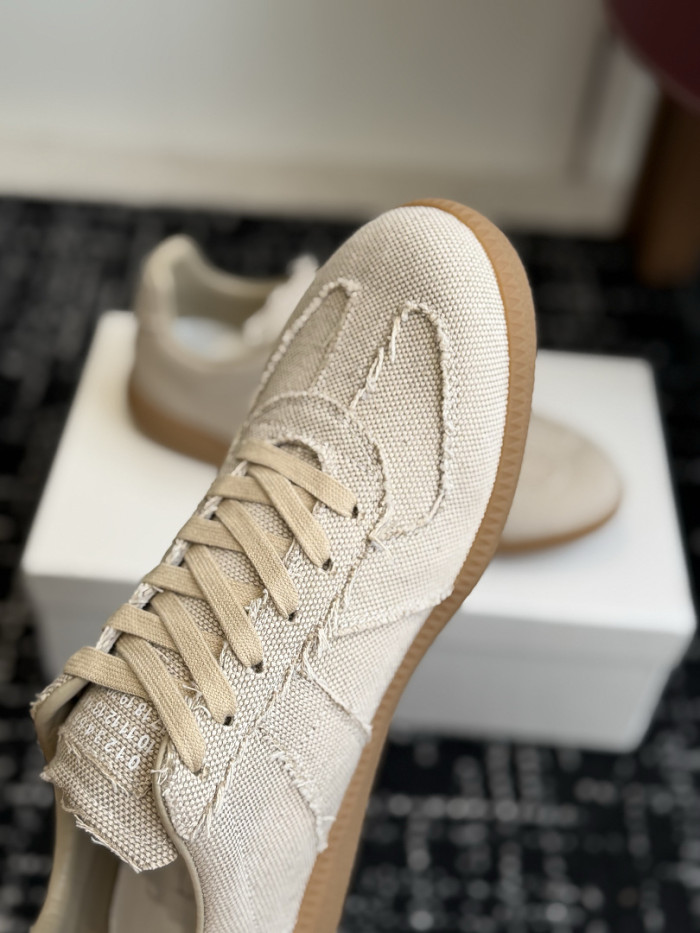 Ma*iso*n Mar*giela MNMA-0222