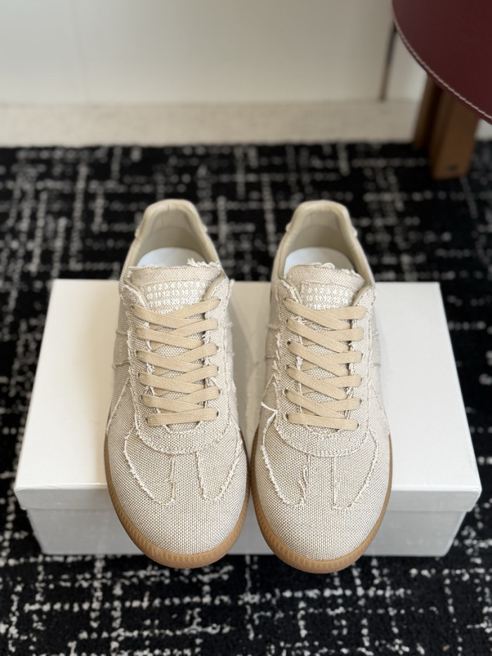 Ma*iso*n Mar*giela MNMA-0222