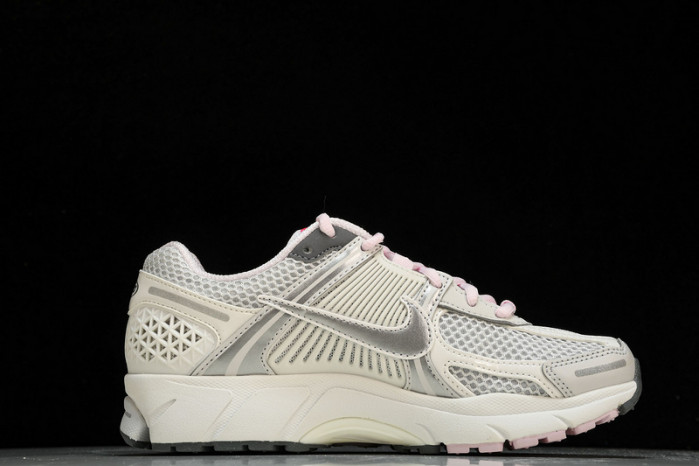 nike air zoom vomero 5 fn3695-001