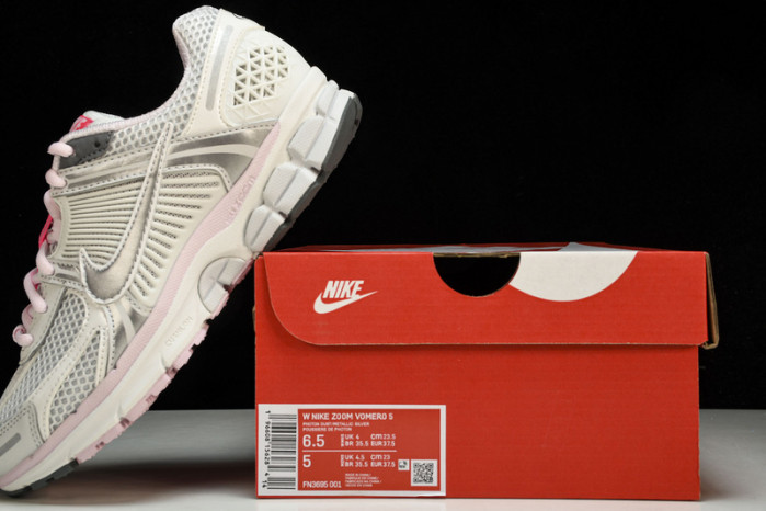 nike air zoom vomero 5 fn3695-001