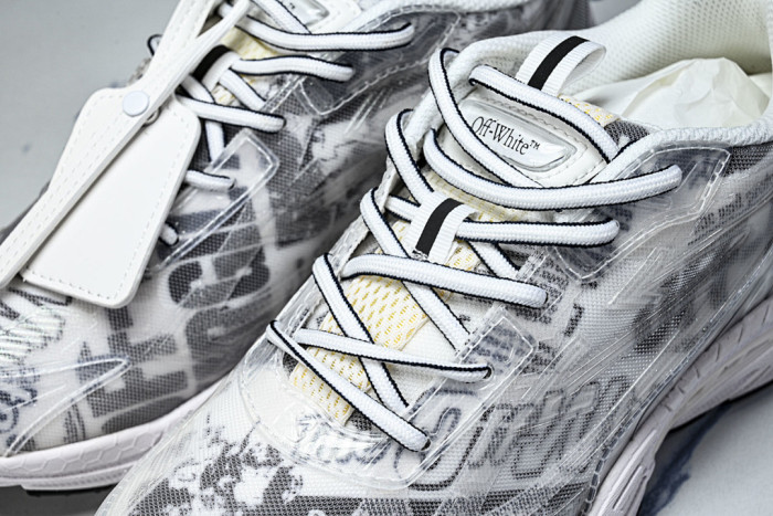 C/O​ SNEAKERS CO-053