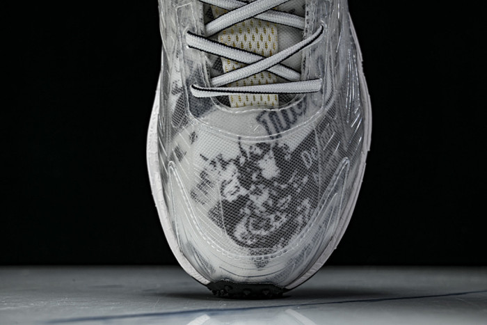C/O​ SNEAKERS CO-053