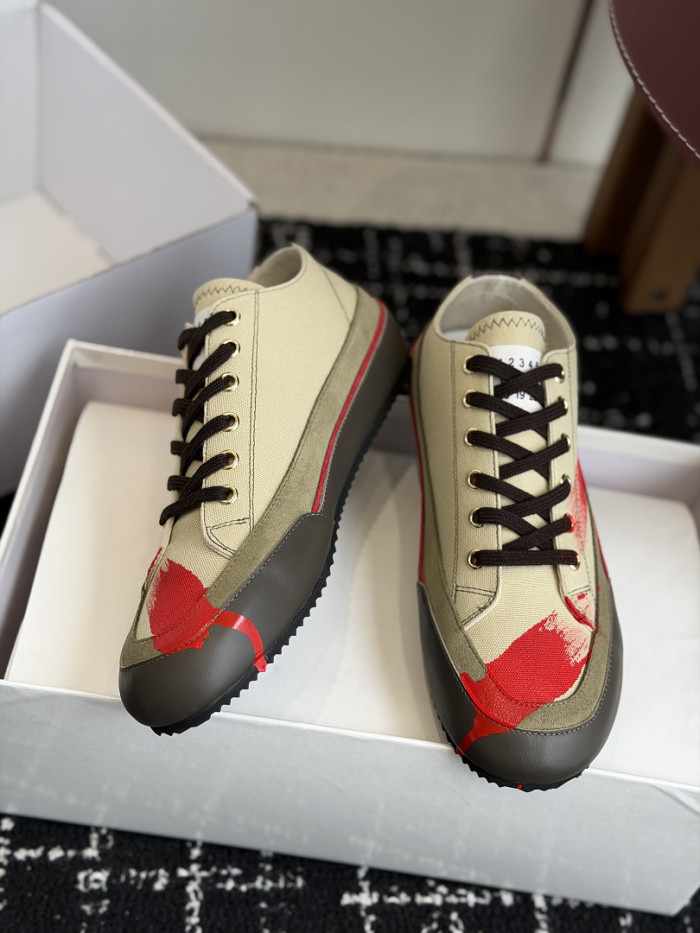 Ma*iso*n Mar*giela MNMA-0199