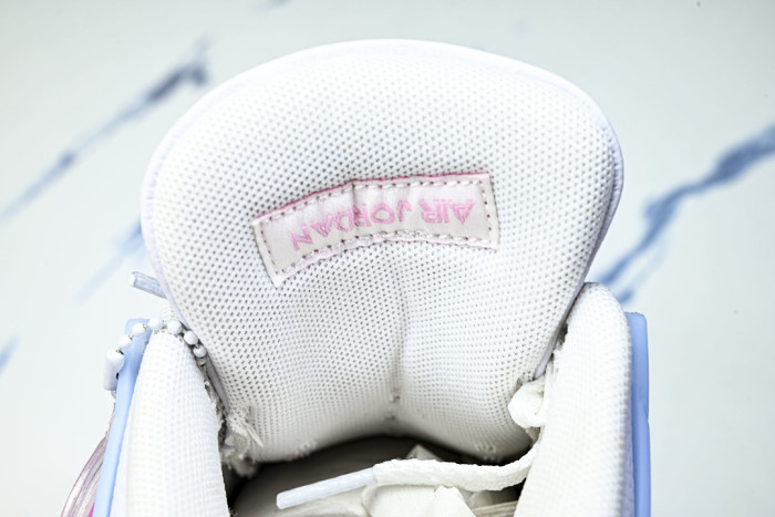 Air Jordan 4 IB7068-100
