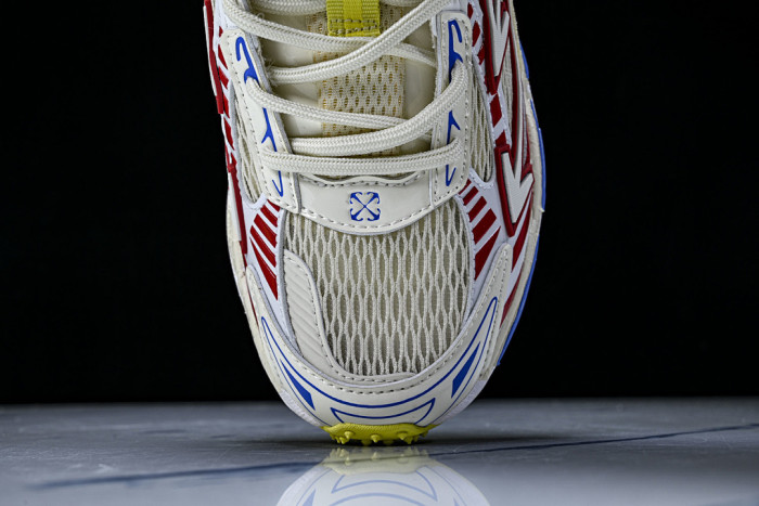 C/O​ SNEAKERS CO-055