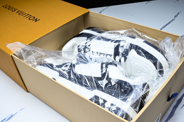 LVT SNEAKERS LVSRS-0136