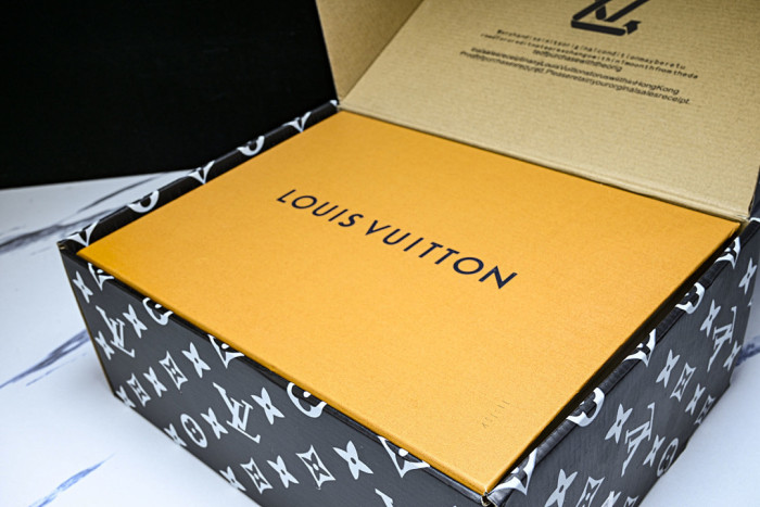 LVT SNEAKERS LVSRS-0136