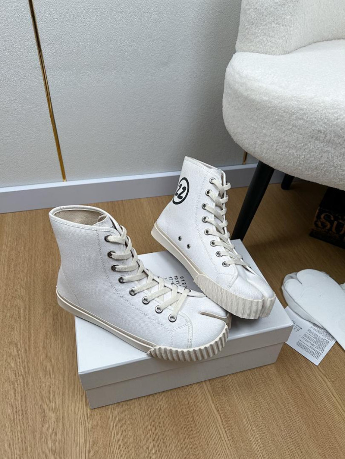 Ma*iso*n Mar*giela MAMA-0163
