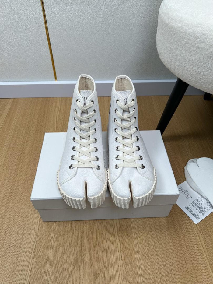 Ma*iso*n Mar*giela MAMA-0163