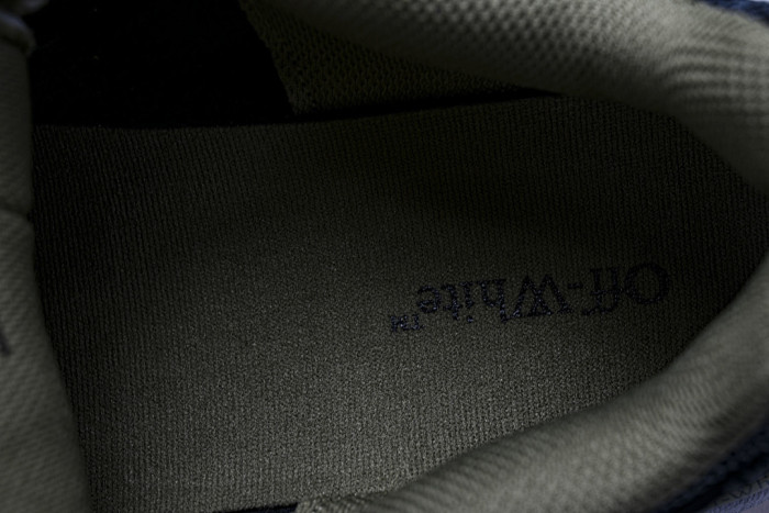 C/O​ SNEAKERS CO-054