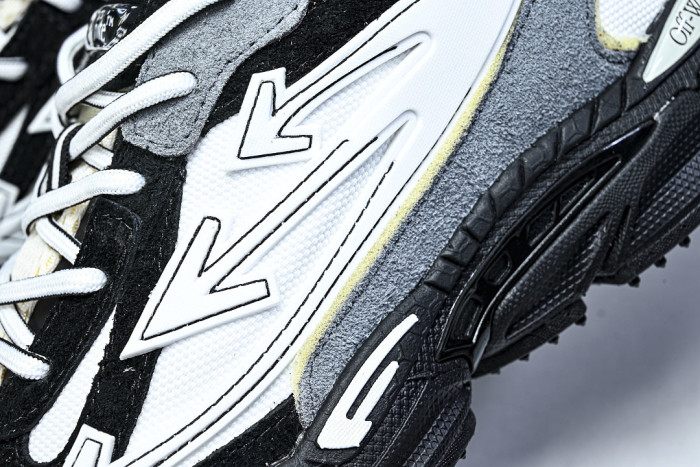 C/O​ SNEAKERS CO-062
