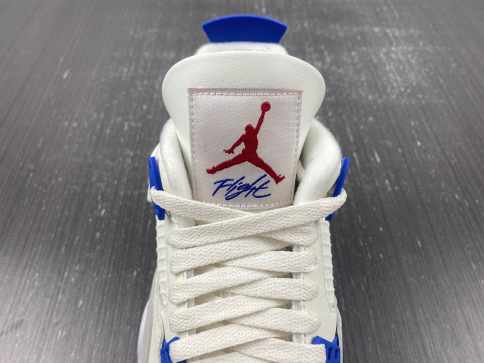 Nike SB x Air Jordan 4 “Sapphire” DR5415-104