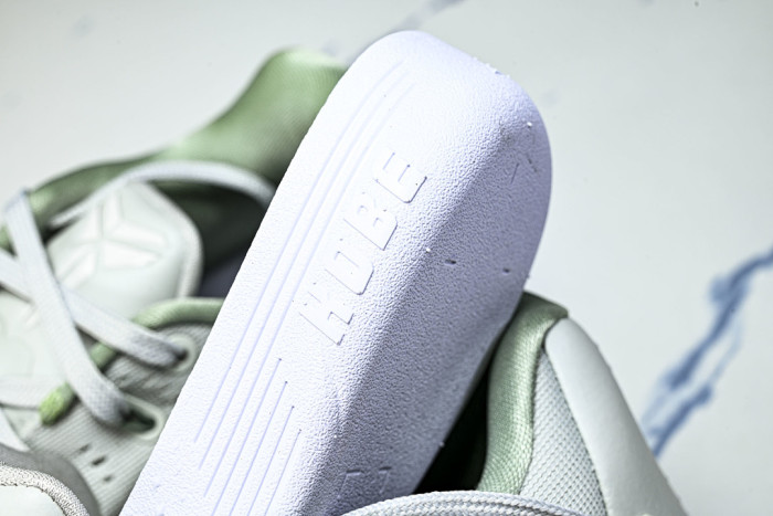 Kobe 9 EM Low Protro IH1401-003
