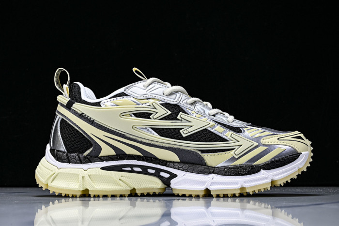 C/O​ SNEAKERS CO-052