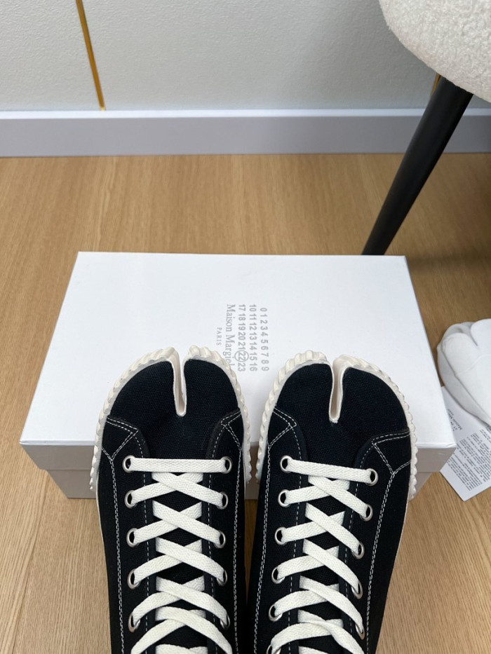 Ma*iso*n Mar*giela MAMA-0164