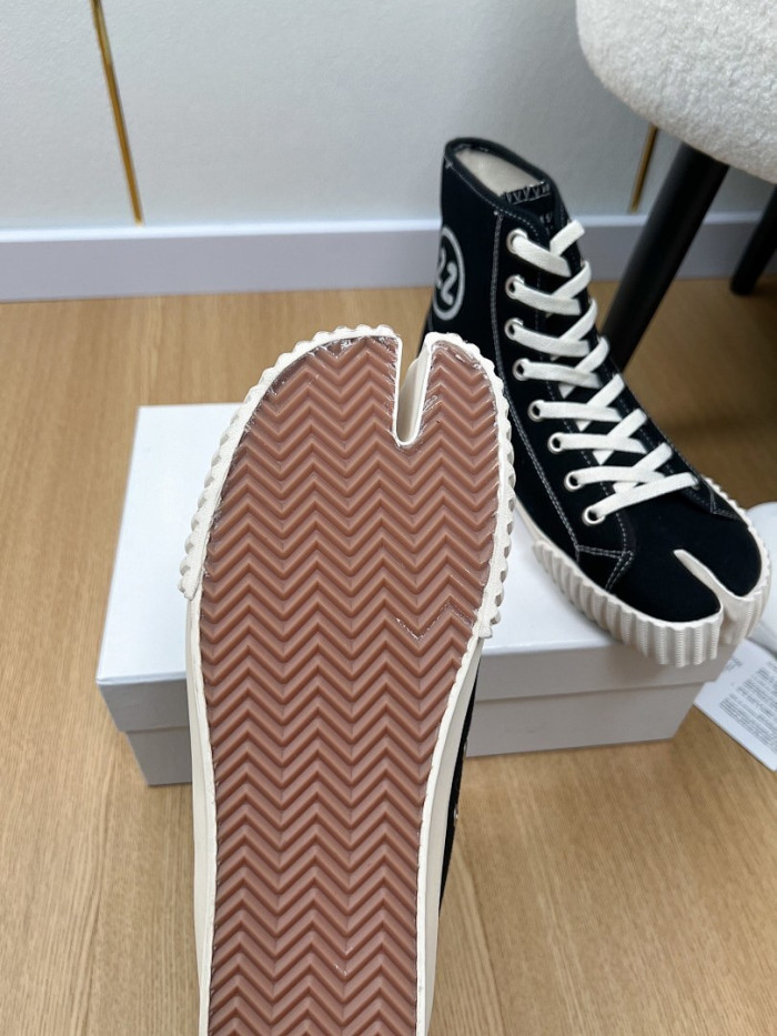 Ma*iso*n Mar*giela MAMA-0164