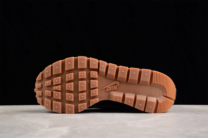 sacai x vaporwaffle dd1875-700