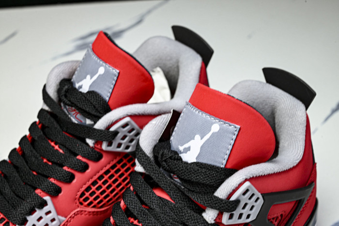 Air Jordan 4“Toro Bravo” FQ8138-600