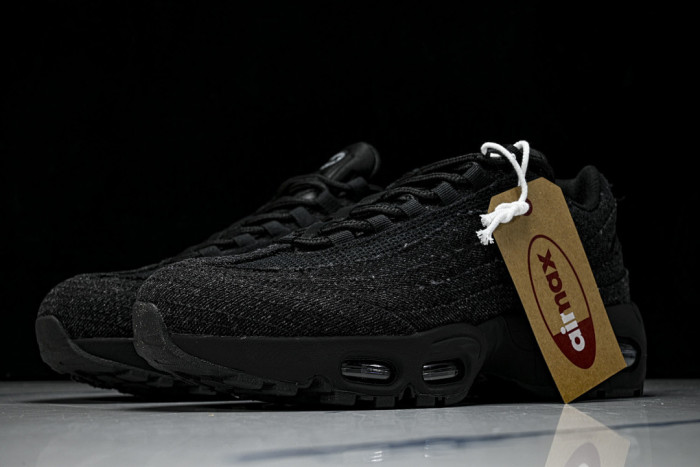 Air Max 95 x Levi