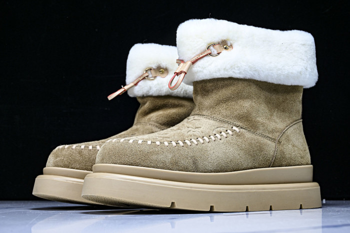 L**V**T* BOOTS LVTBS-057