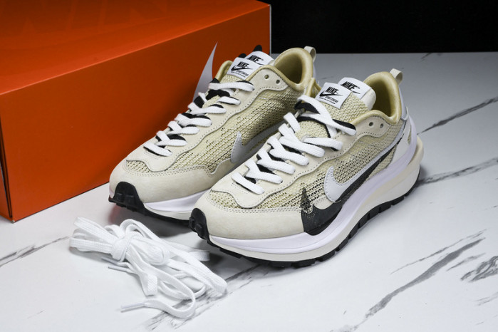 sacai x vaporwaffle cv1363-108