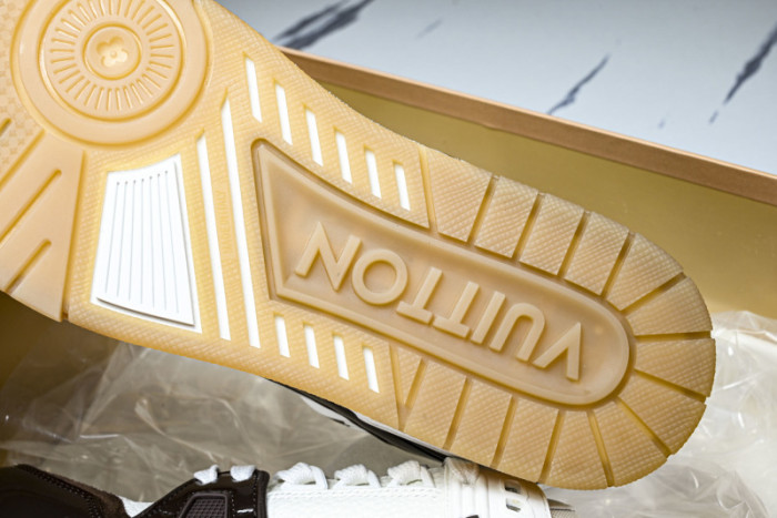 LVT SNEAKERS LVSRS-0082