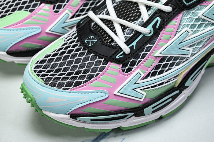 C/O​ SNEAKERS CO-070