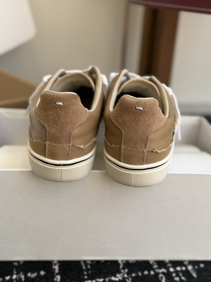 Ma*iso*n Mar*giela MNMA-0214