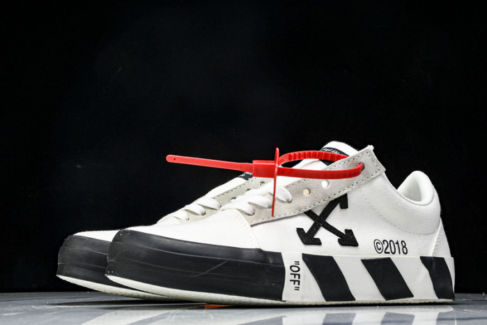 C/O SNEAKERS CO-031
