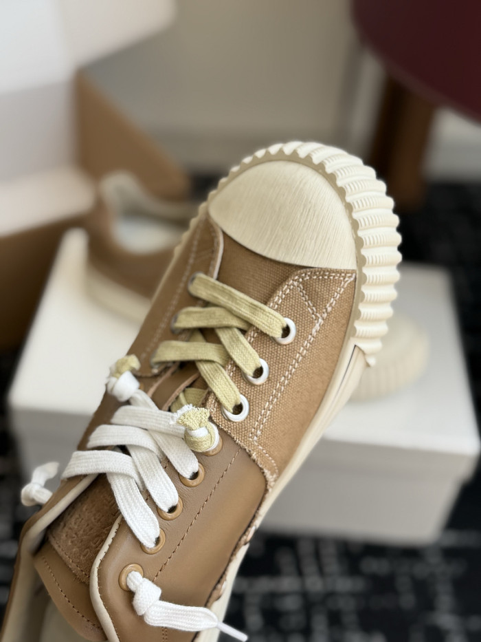 Ma*iso*n Mar*giela MNMA-0214