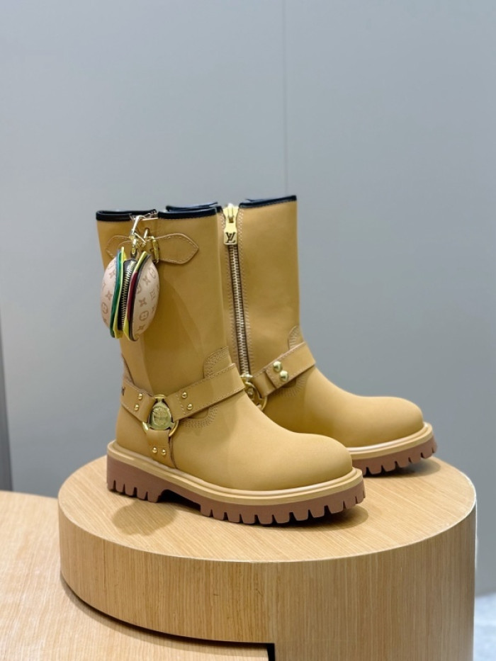 L**V**T* BOOTS LVTBS-054