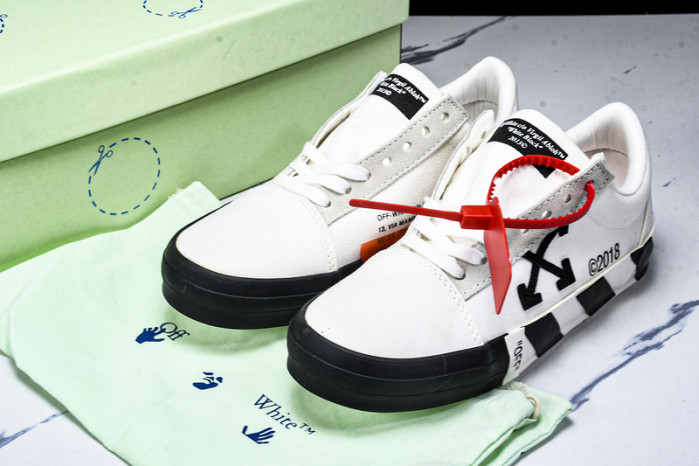 C/O SNEAKERS CO-031