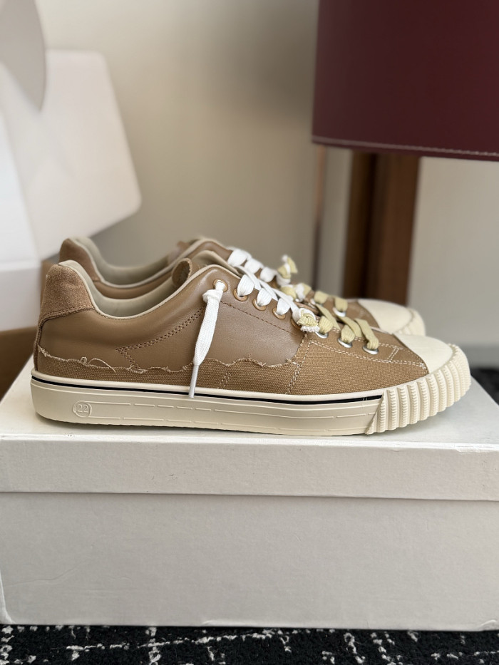 Ma*iso*n Mar*giela MNMA-0214