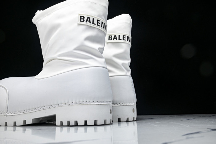 B*ALE*NGA BOOT BSB-043