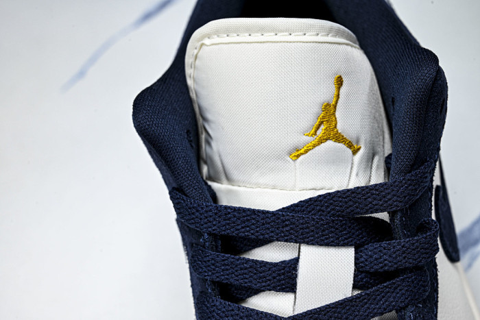 Air Jordan Low 107448-400