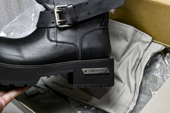 B*ALE*NGA BOOT BSB-028