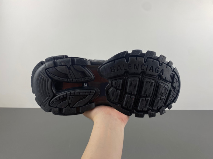 Ba*len*cia*ga track runner btt-206