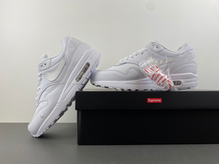 Svp*me x nike air max 1