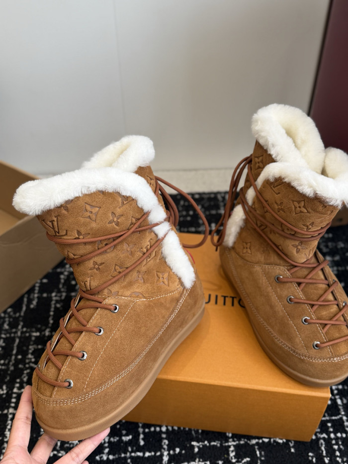 L**V**T* BOOTS LVTBS-068