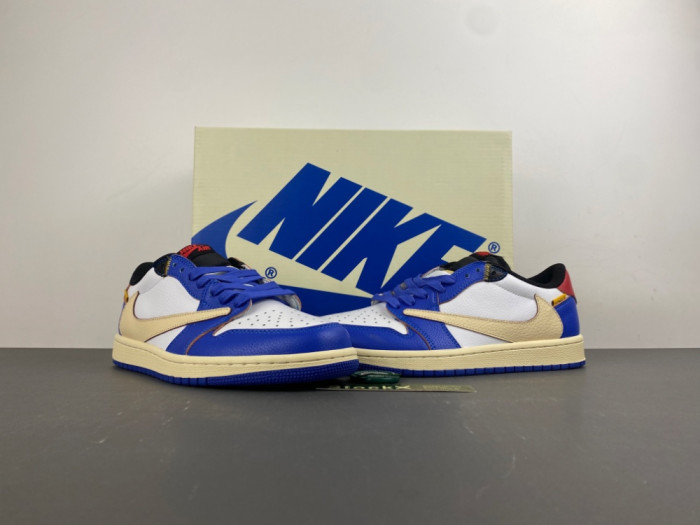 Travis Scott x Air Jordan 1 Low OG DM7888-111