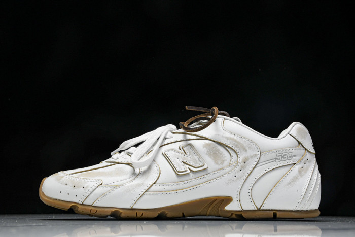 New Balance x Mi­uMi­u 530 MM-002