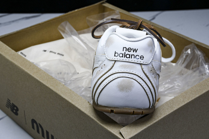 New Balance x Mi­uMi­u 530 MM-002