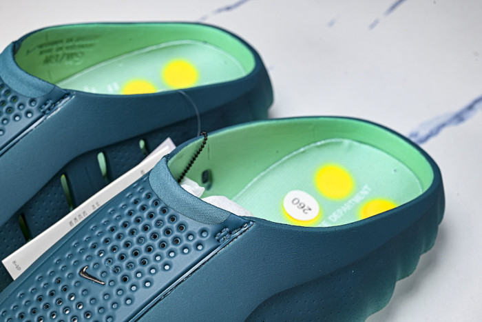 Nike Mind 001