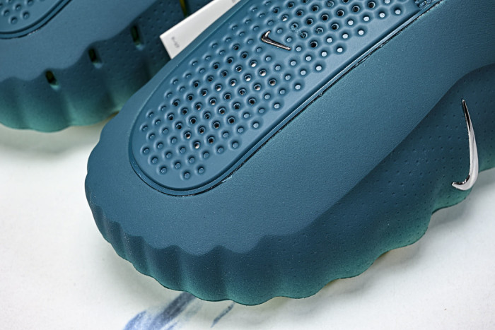 Nike Mind 001