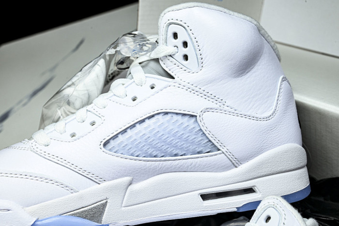 Air Jordan 5 Retro HQ7980-103